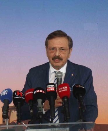 tobb-baskani-hisarciklioglu-dunyada-kim-lider-olacak-derseniz-dunyayi-doyuranlar-lider-olacak-NpeQXehl.jpg