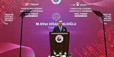 tobb-baskani-hisarciklioglu-kadinlarin-sosyal-hayatta-is-hayatinda-daha-fazla-ve-aktif-rol-almasini-MvZ3uusp.jpg
