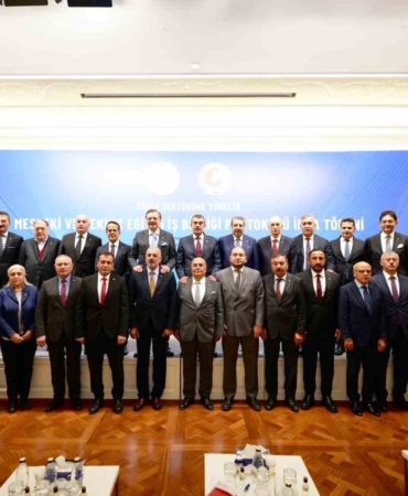 tobb-baskani-hisarciklioglu-meb-ile-imzalanacak-anlasmayla-tarim-alanindaki-30-meslek-lisesini-ticaret-borsalarimizla-MCNFirl3.jpg
