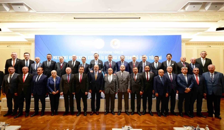 tobb-baskani-hisarciklioglu-meb-ile-imzalanacak-anlasmayla-tarim-alanindaki-30-meslek-lisesini-ticaret-borsalarimizla-MCNFirl3.jpg