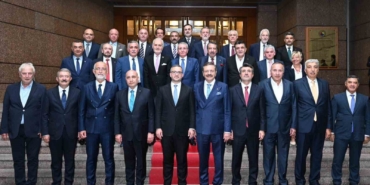 tobb-baskani-hisarciklioglu-tcmb-baskani-karahan-ile-gorustu-AaWeqPZP.jpg