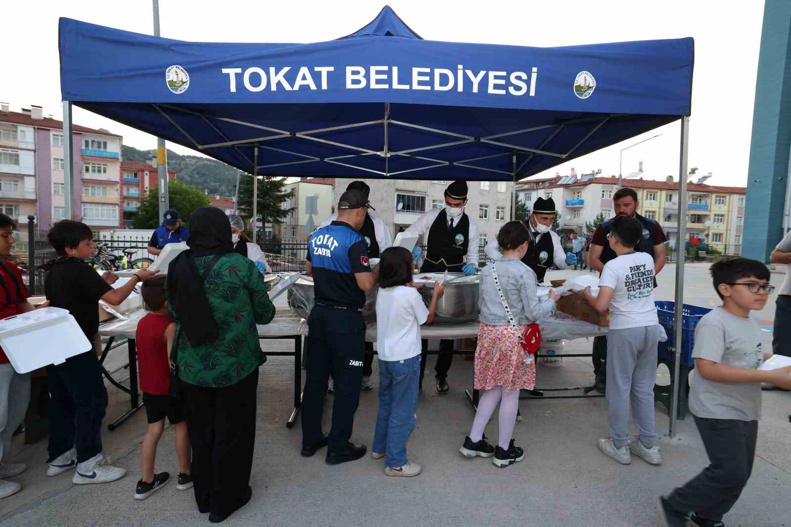 tokat belediyesinden muharrem ayina ozel iftar sofralari kuruldu 1 N88pb4Mn