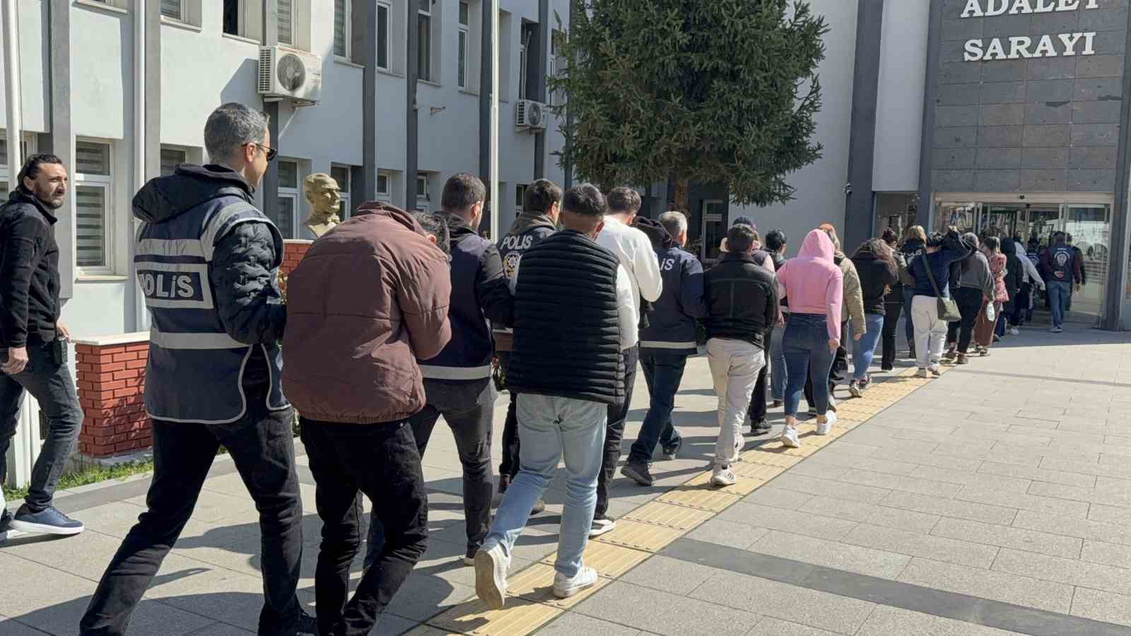 tokat merkezli 12 ilde yasa disi bahis operasyonu 64 gozalti 0 JcKC5QP7