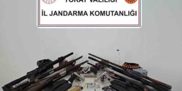 tokat-merkezli-operasyonda-cok-sayida-silah-ve-muhimmat-ele-gecirildi-TCbkhsNh.jpg