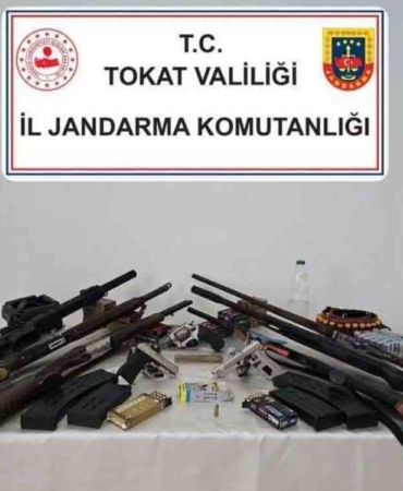 tokat-merkezli-operasyonda-cok-sayida-silah-ve-muhimmat-ele-gecirildi-TCbkhsNh.jpg