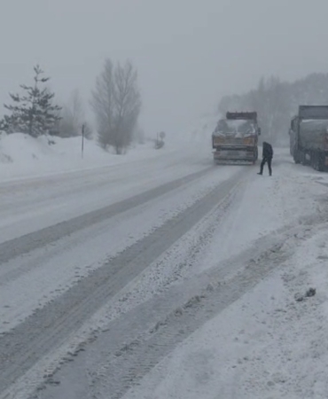 tokat-sivas-yolunda-kar-engeli-s1A21mZA.jpg