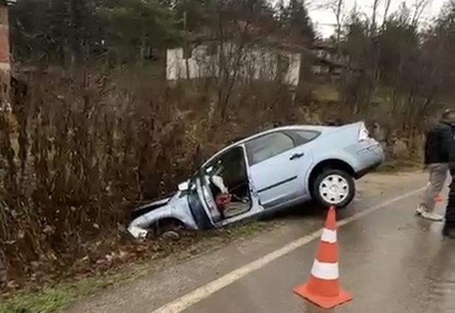tokatin-niksar-ilcesinde-trafik-kazasi-3-yarali-HZDhhnyq.jpg