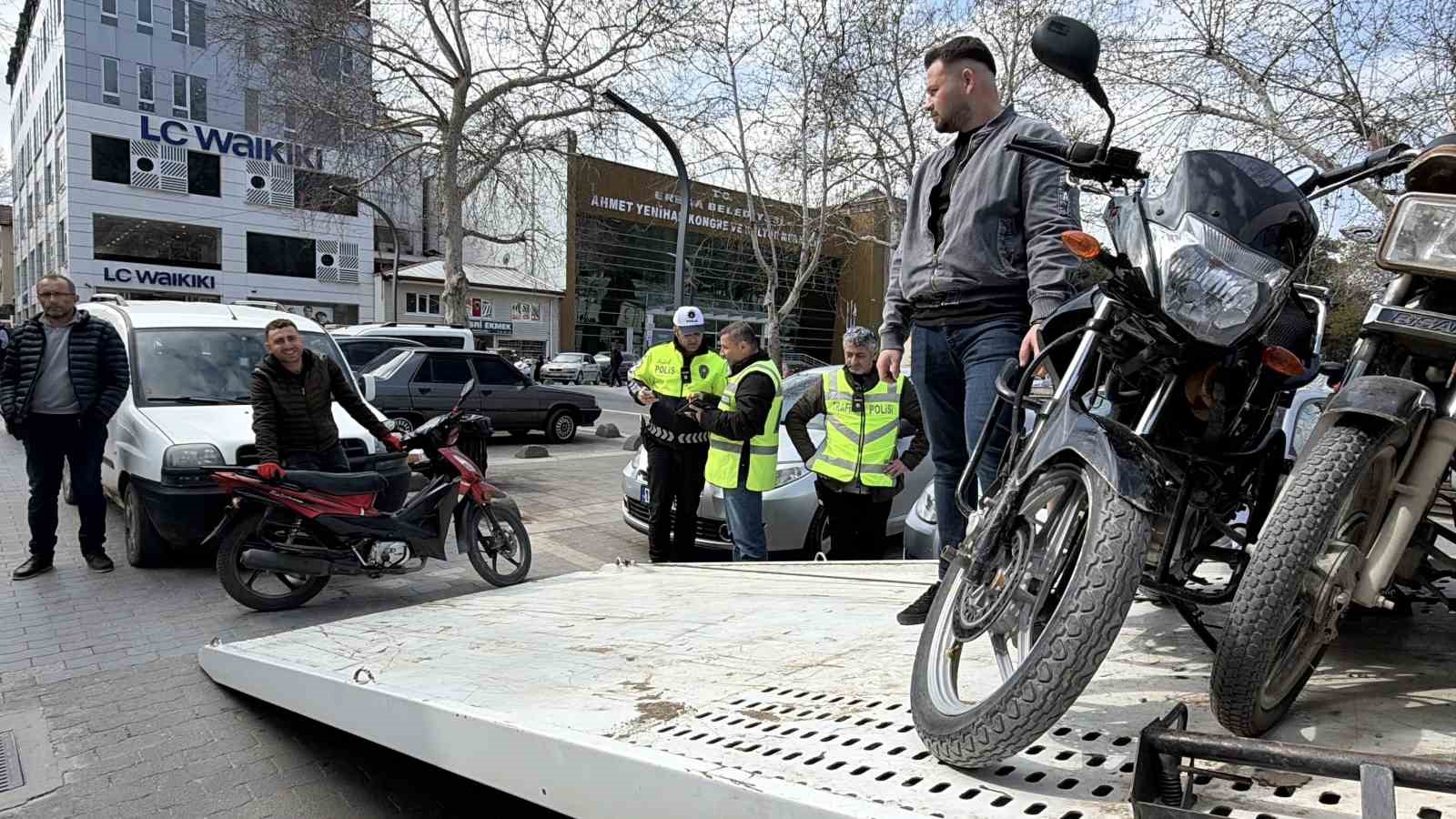 tokatta 50 bin tllik motosikleti ile 146 bin tllik ceza yedi 2 nnF7WTIB