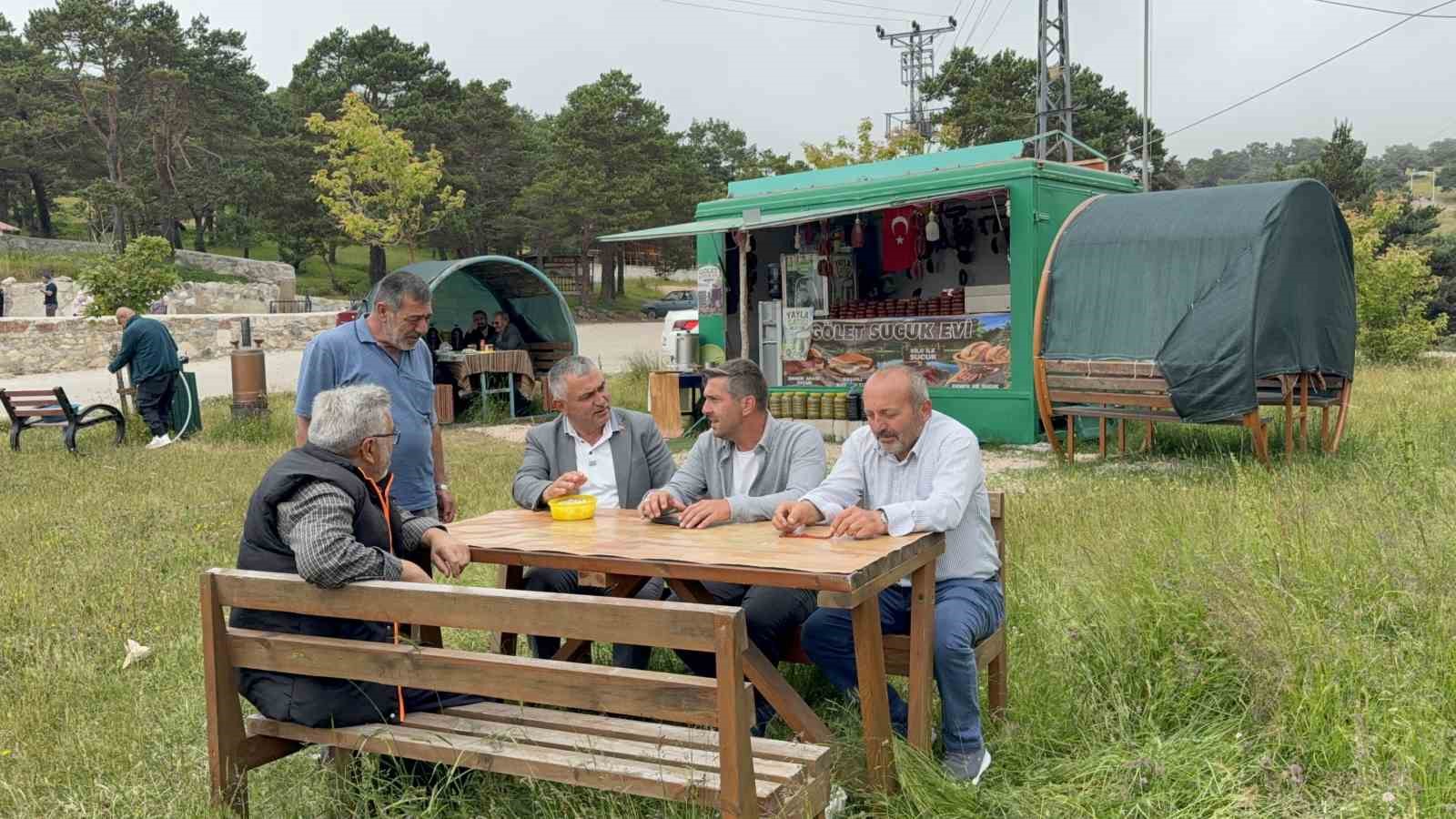Tokat’ta bin 400 rakımdaki gölet ziyaretçilerini ağırlıyor 7 tokatta bin 400 rakimdaki golet ziyaretcilerini agirliyor 3