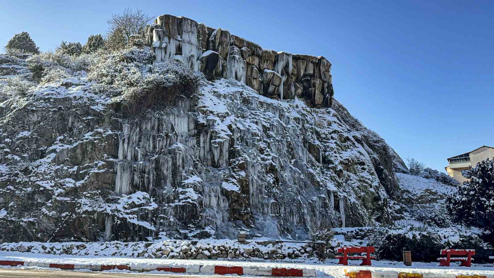tokatta buz tutan selalede kartpostallik goruntuler olustu 4 tzaUKpdO