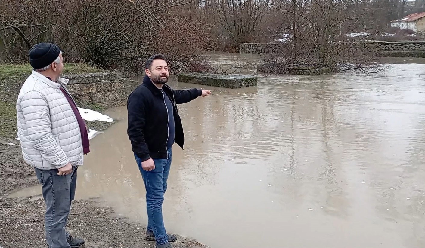 tokatta cekerek irmagi tasti tarim arazileri sular altinda kaldi 2