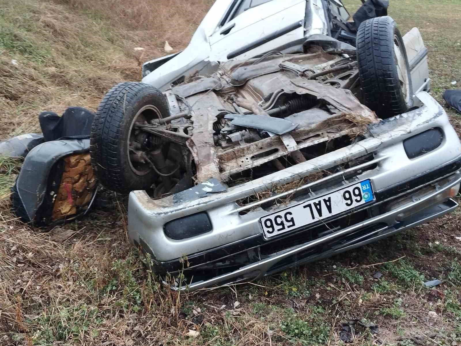 Tokat’ta feci kaza: İkiye ayrılan otomobil sürücüsü ağır yaralandı 5 tokatta feci kaza ikiye ayrilan otomobil surucusu agir yaralandi 1 FKJ4Uwwj