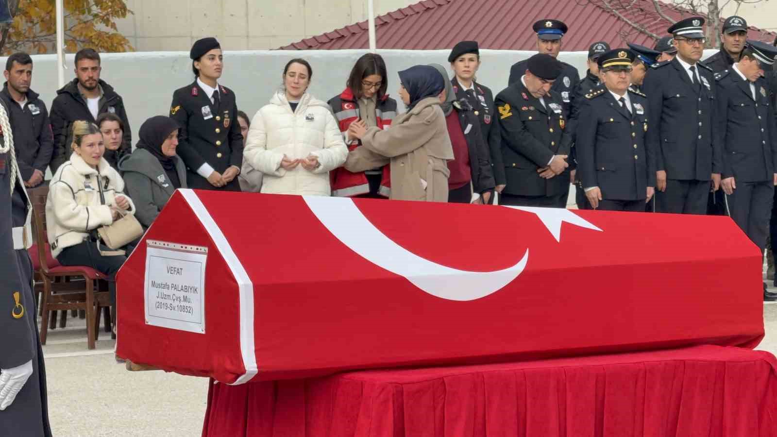 tokatta gorevi basinda rahatsizlanan uzman cavus hayatini kaybetti 4 r3hF3p8t