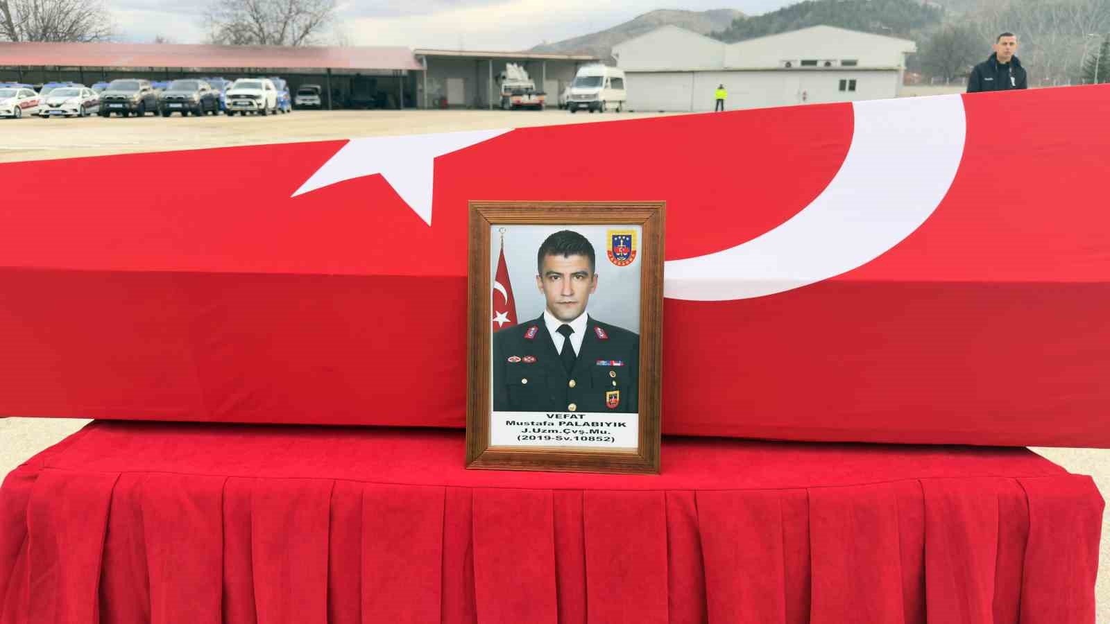 tokatta gorevi basinda rahatsizlanan uzman cavus hayatini kaybetti 6 Su62l6NS