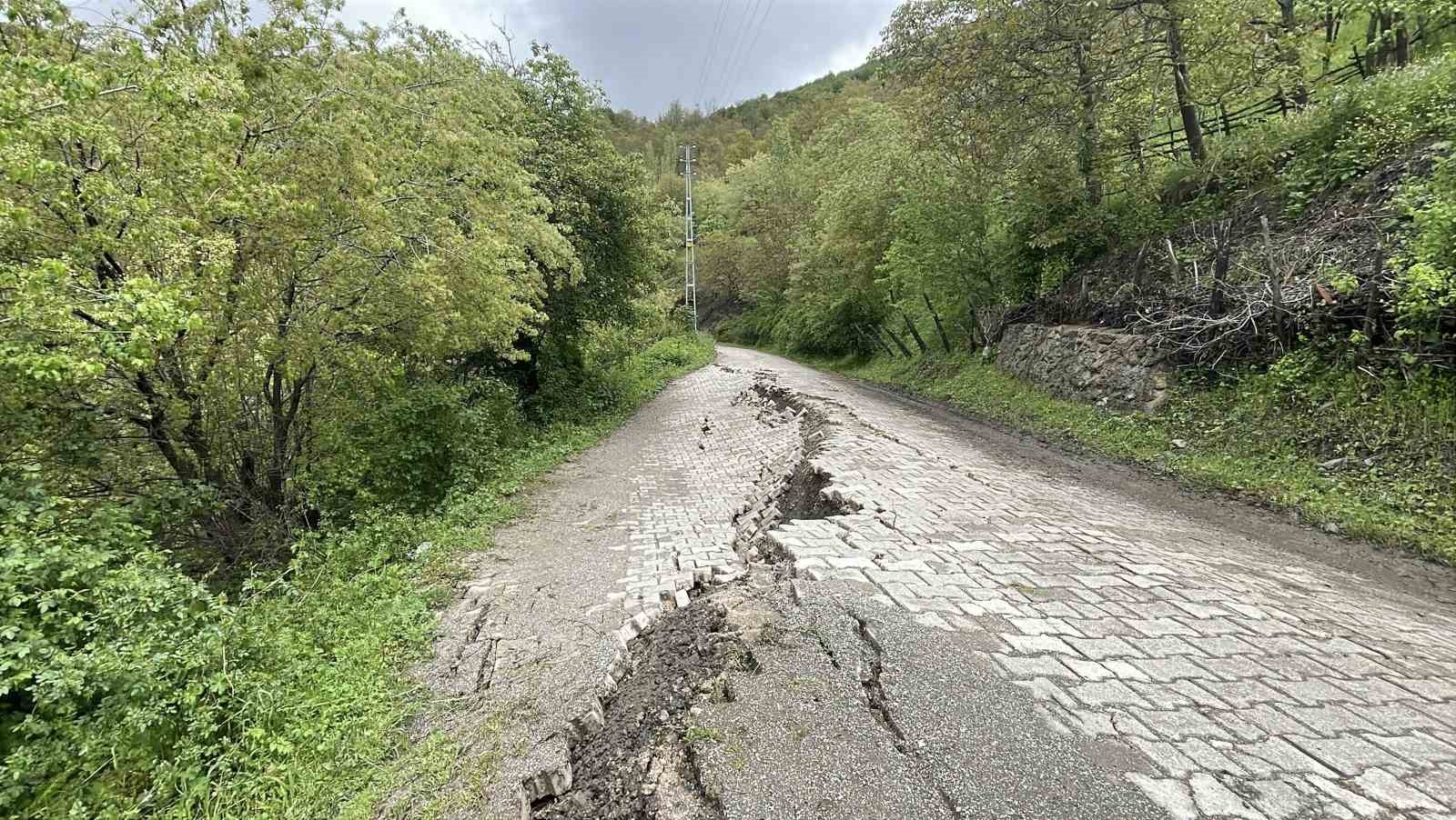 tokatta heyelan riski altindaki koy bosaltiliyor 7 JdSSTwu8