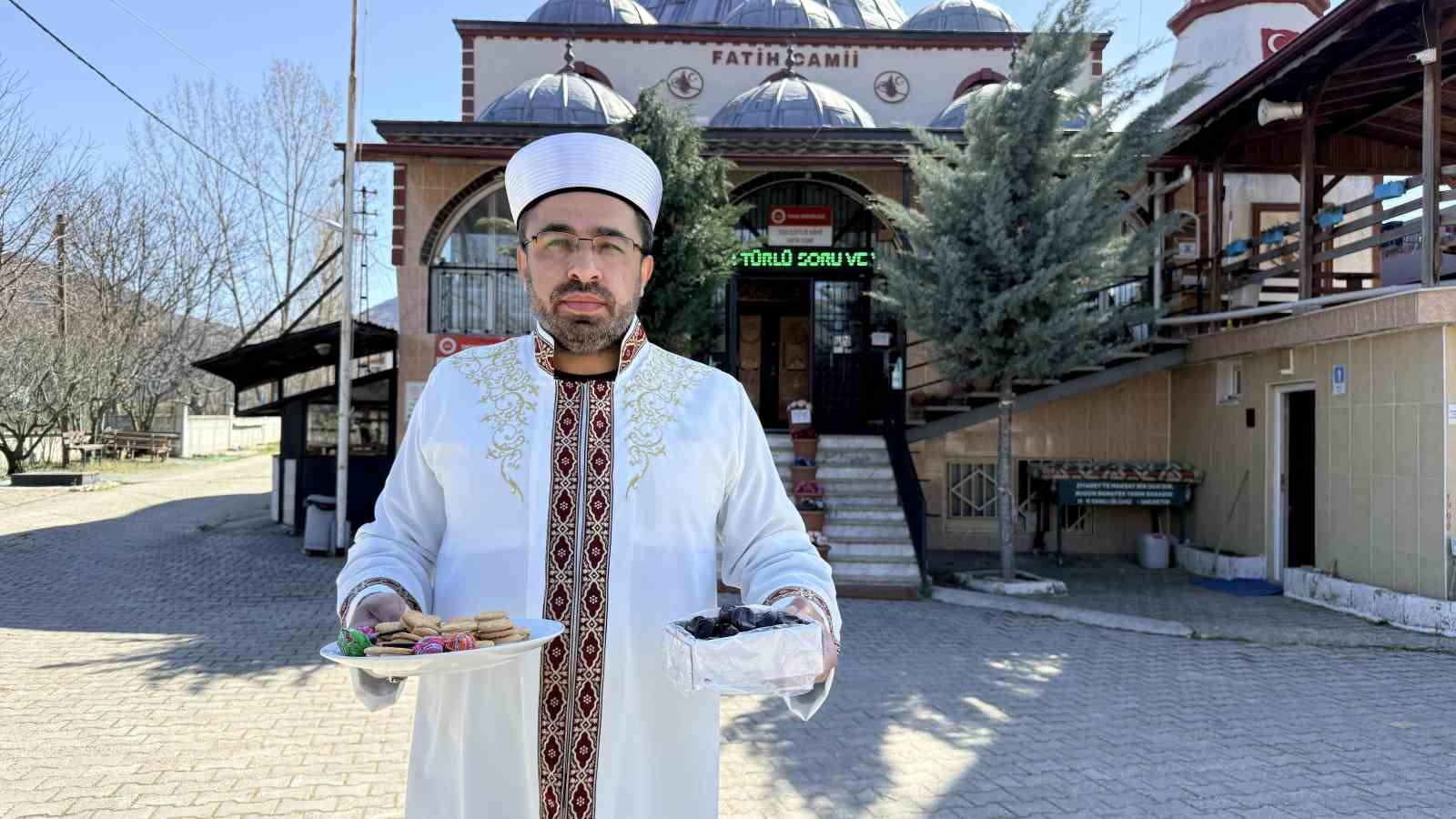 tokatta iftara yetisme telasi kazaya donusmesin diye ikram noktasi kuruldu 2 r4d2369r