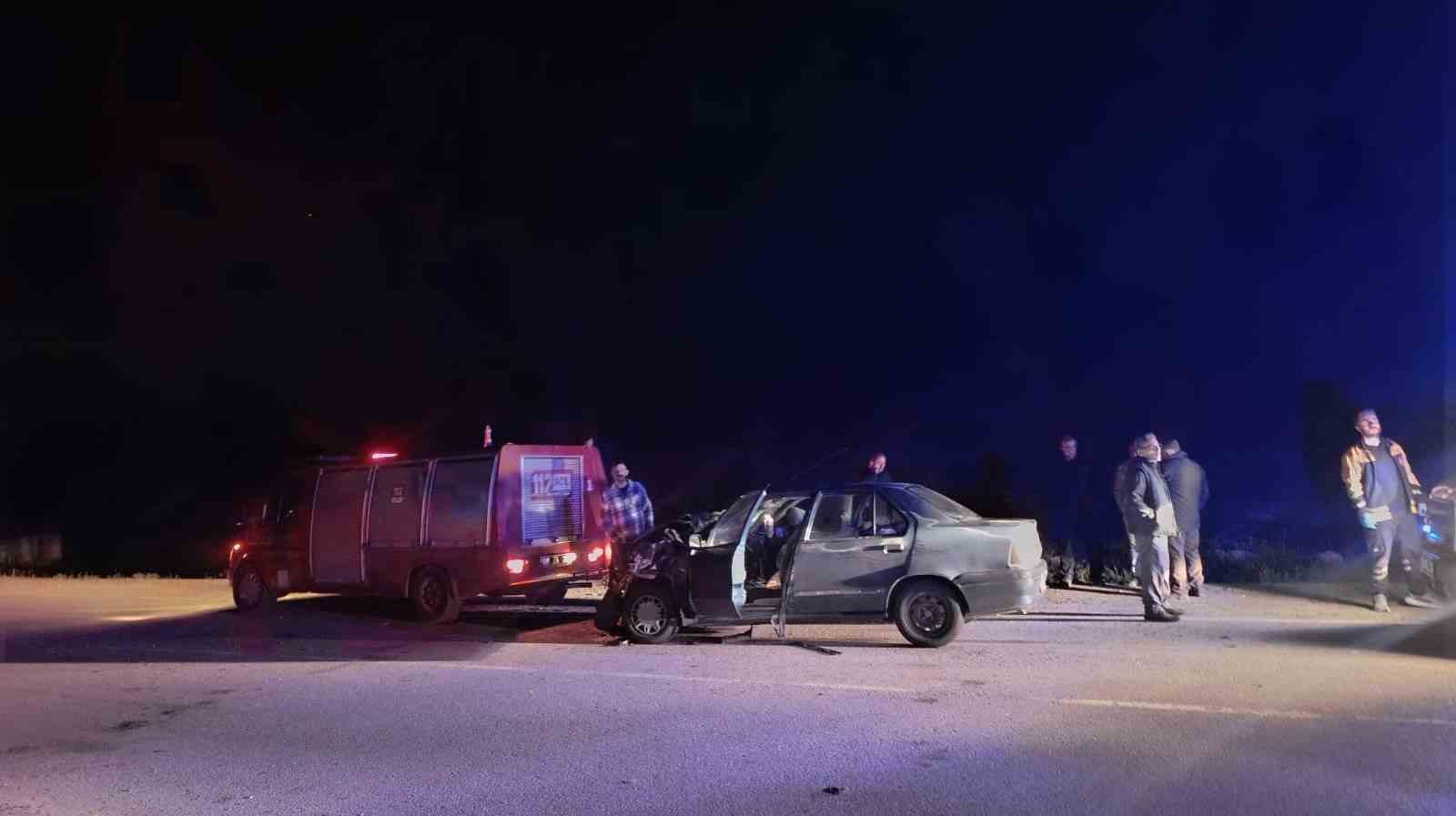 tokatta iki otomobil carpisti 5 yarali 1 grkO3fvD