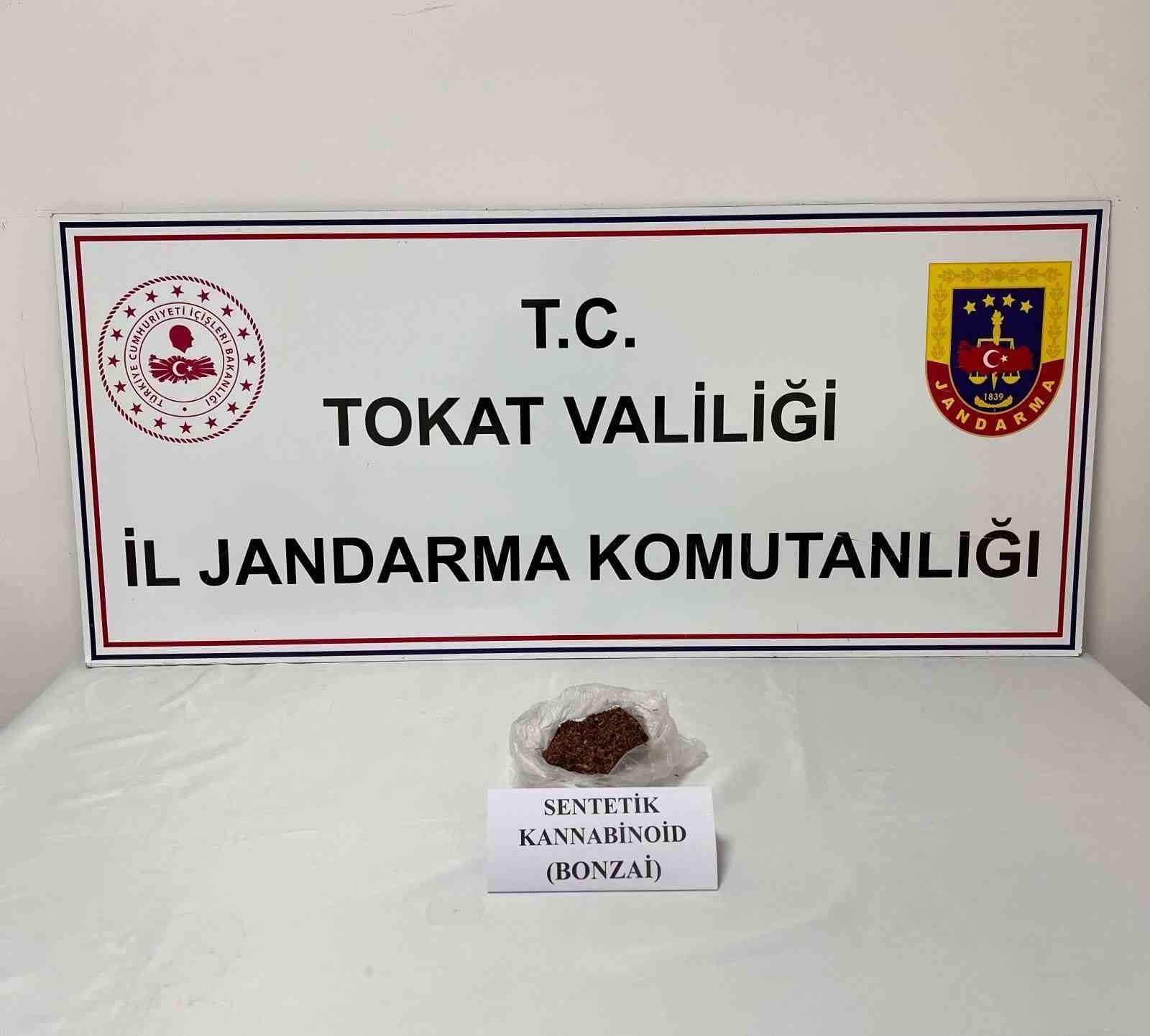 tokatta jandarma uyusturucu ticaretine gecit vermedi 1 CzlYfNaN