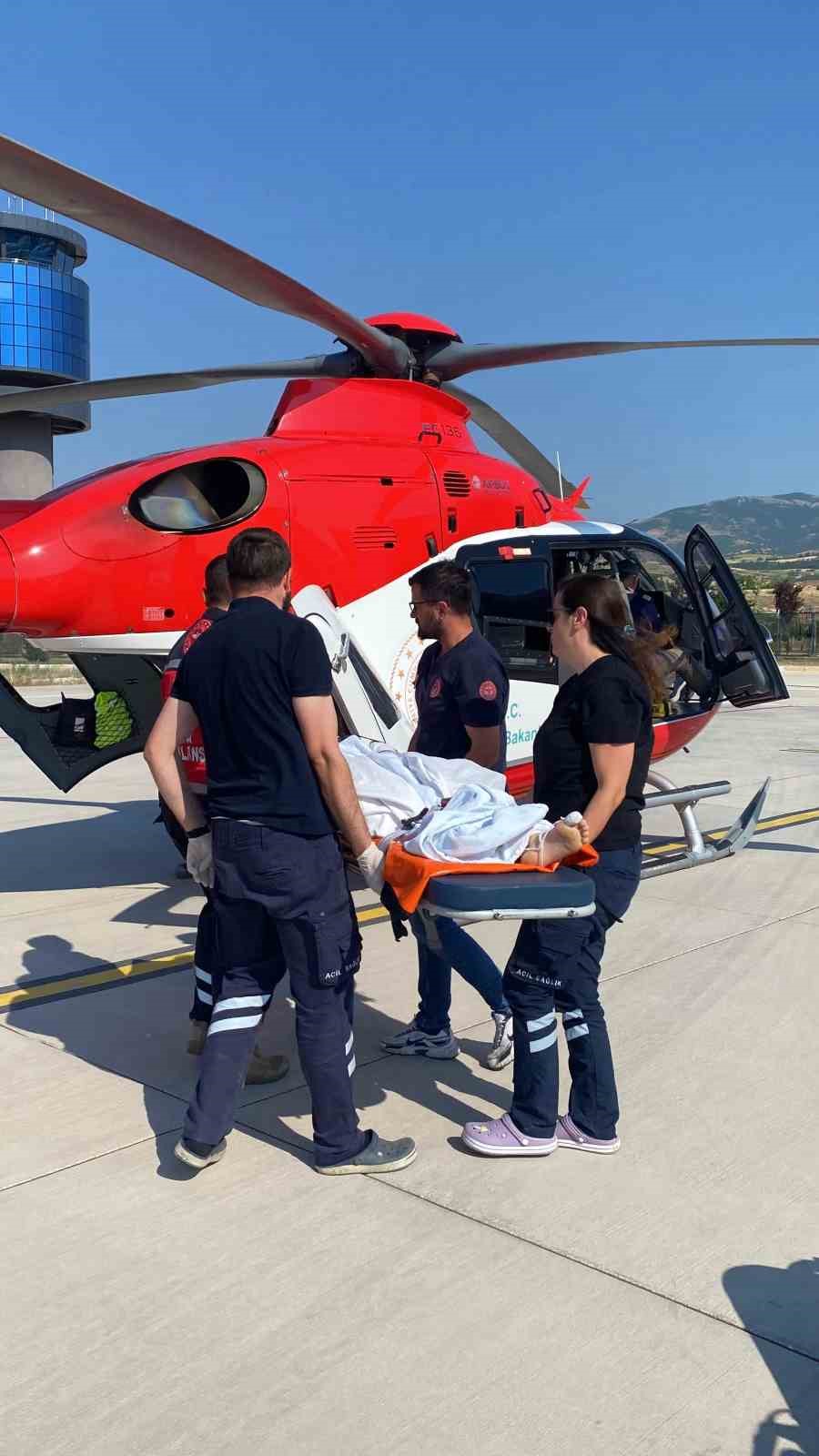 tokatta kafa travmasi geciren cocuk helikopter ambulansla ankaraya sevk edildi 0 6KhAaB2L