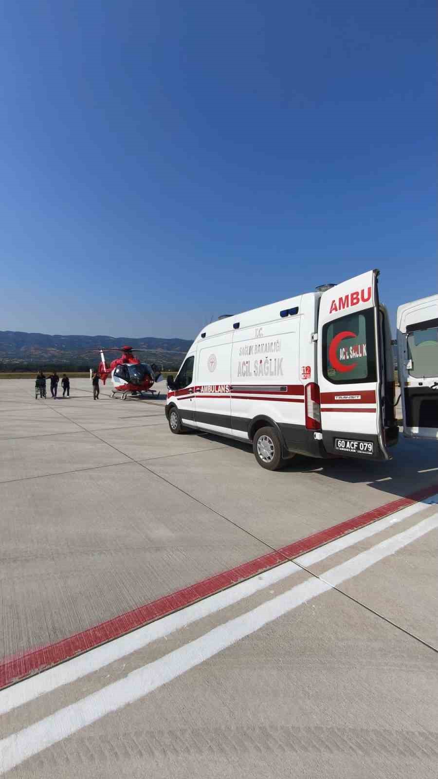 tokatta kafa travmasi geciren cocuk helikopter ambulansla ankaraya sevk edildi 1 fjLZK3k7