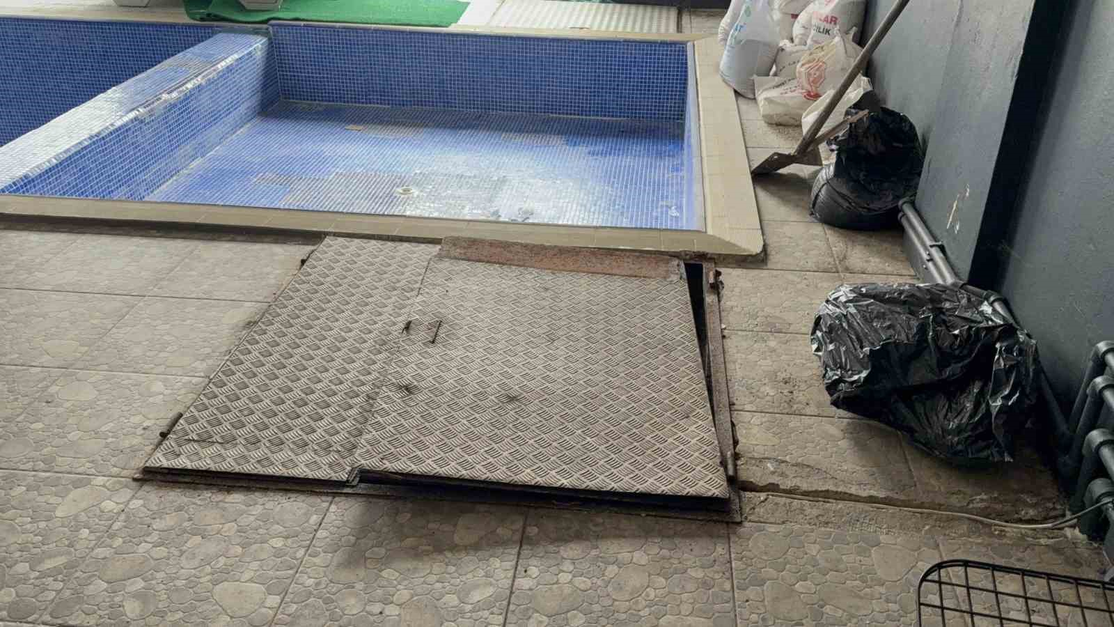 tokatta kan donduran cinayet babasini oldurerek havuz deposuna gomdu 3 4QDkNBYM