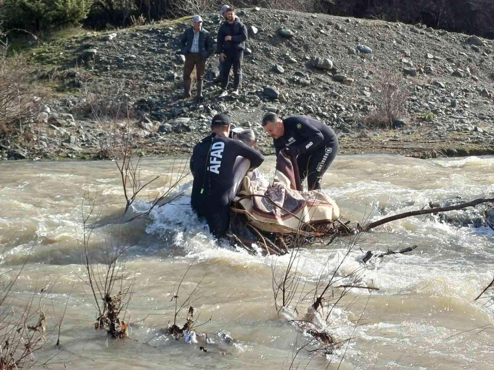 Tokat’ta kaybolan kadın dere yatağında ölü bulundu 4 tokatta kaybolan kadin dere yataginda olu bulundu 0 LGVcs3an