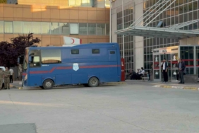 Epilepsi nöbeti geçiren yolcuyu hastaneye yetiştiren belediye otobüsü şoförü taktir topladı 1 thumbnail