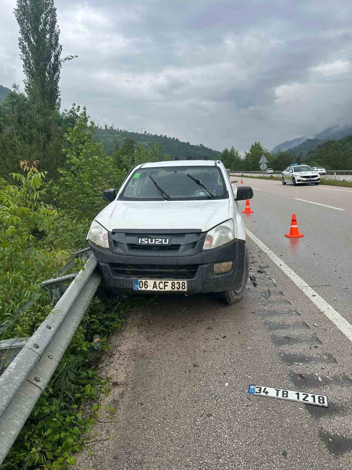 tokatta kazada hurdaya donen otomobildeki 5 kisi yaralandi 3 MaCrYW7V