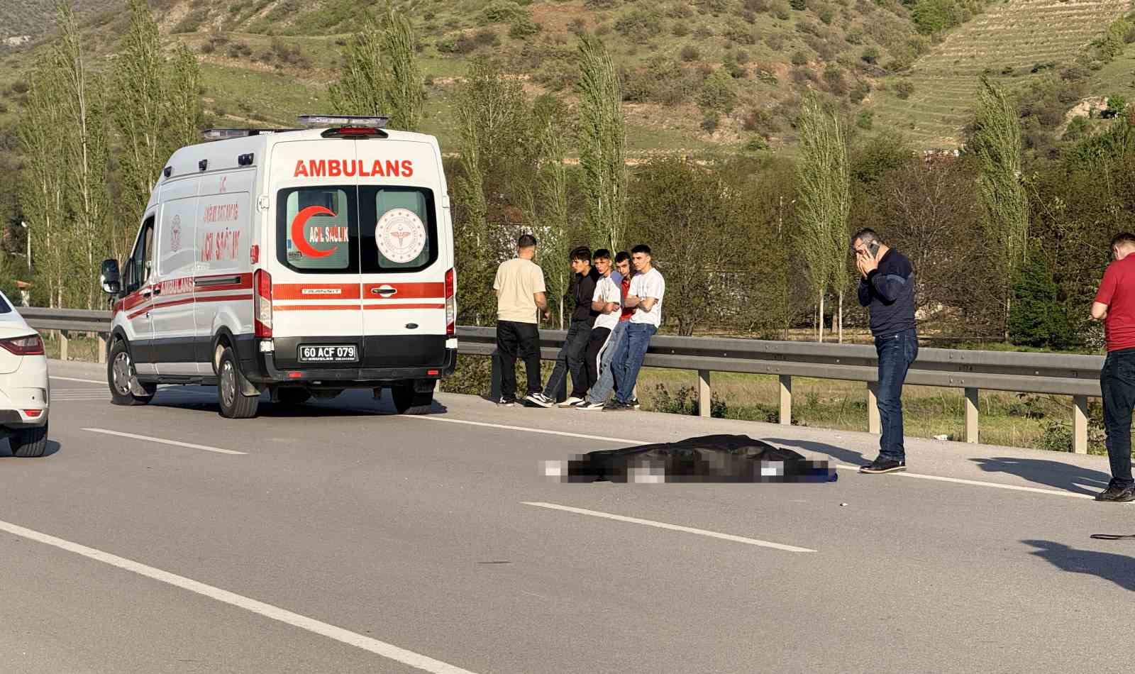 tokatta motosiklet kazasi 1 olu 5 XKriF1UN