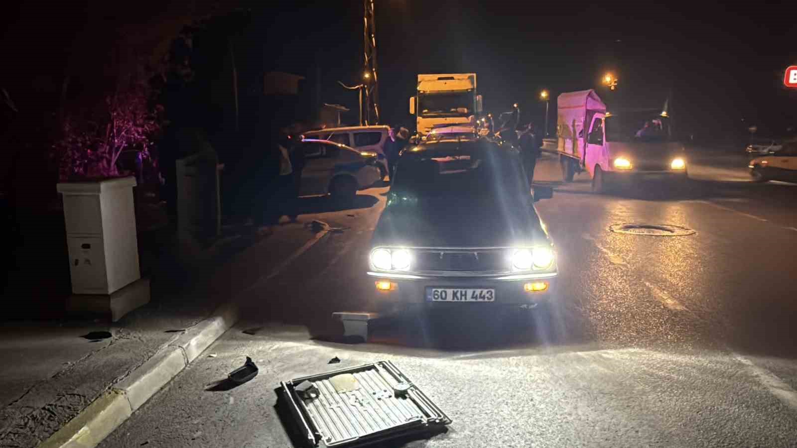 Tokat’ta motosiklet otomobile çarptı: 2 yaralı 6 tokatta motosiklet otomobile carpti 2 yarali 2 MkWleHhz