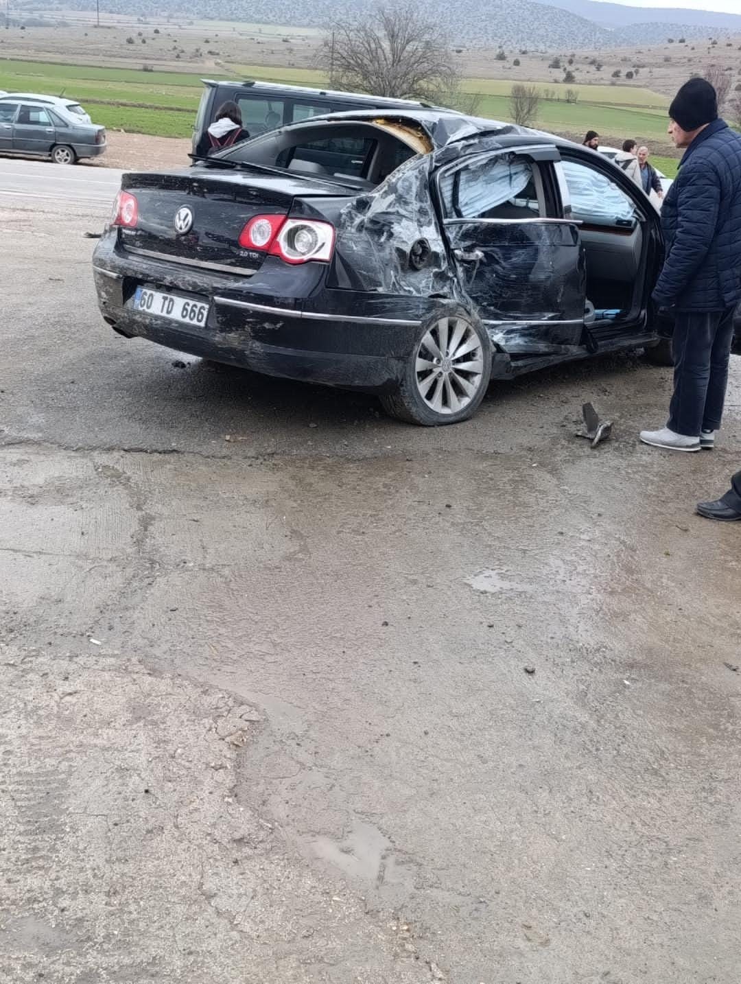 Tokat’ta öğrenci servisi otomobille çarpıştı: 6 öğrenci yaralandı 8 tokatta ogrenci servisi otomobille carpisti 6 ogrenci yaralandi 4