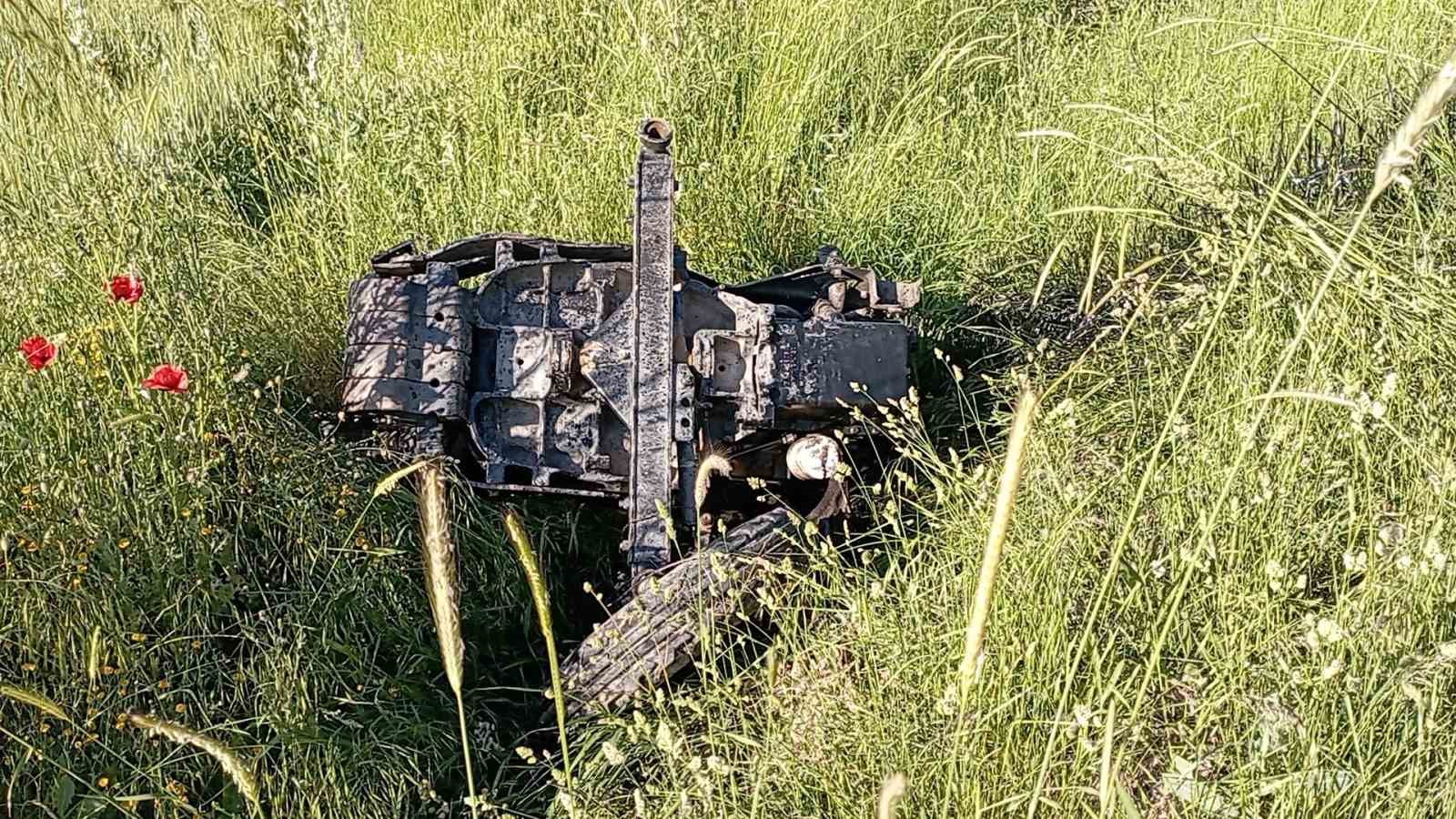 Tokat’ta otomobil ile çarpışan traktör ikiye bölündü: 2 yaralı 9 tokatta otomobil ile carpisan traktor ikiye bolundu 2 yarali 5 gUzpn8up