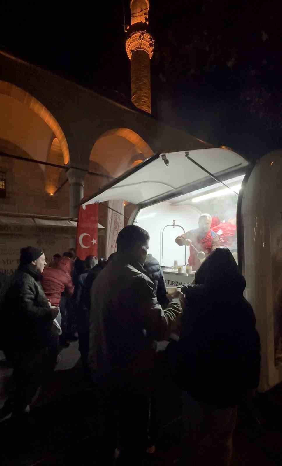tokatta regaip kandilinde asirlik gelenek yeniden canlandirildi 4 7nb1IN9w