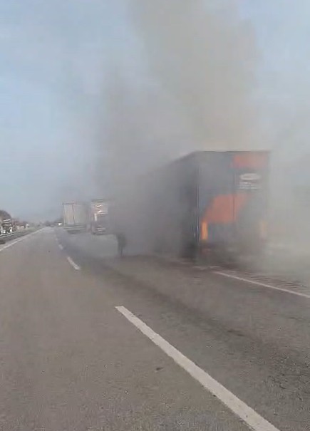 tokatta tir surucusunun hizli mudahalesi muhtemel faciayi onledi 0 rCI5klRF