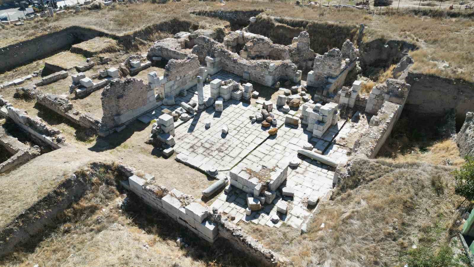 tokattaki termal suyun izleri 2 bin yillik roma hamamini isaret ediyor 7 uvn8KjTI