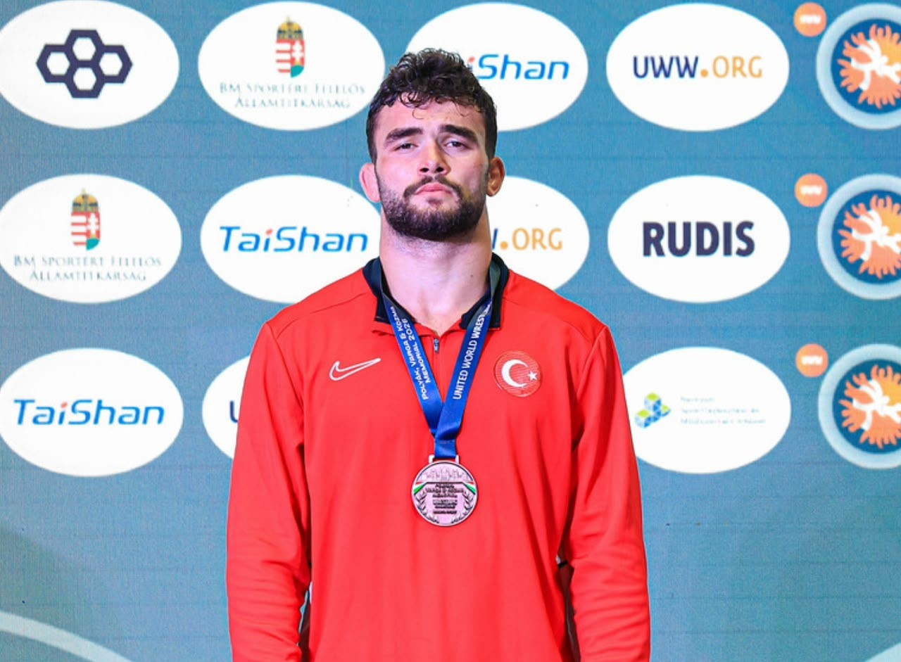 tolga ozbekten gumus alperen atardan bronz madalya 1 dudltPjN