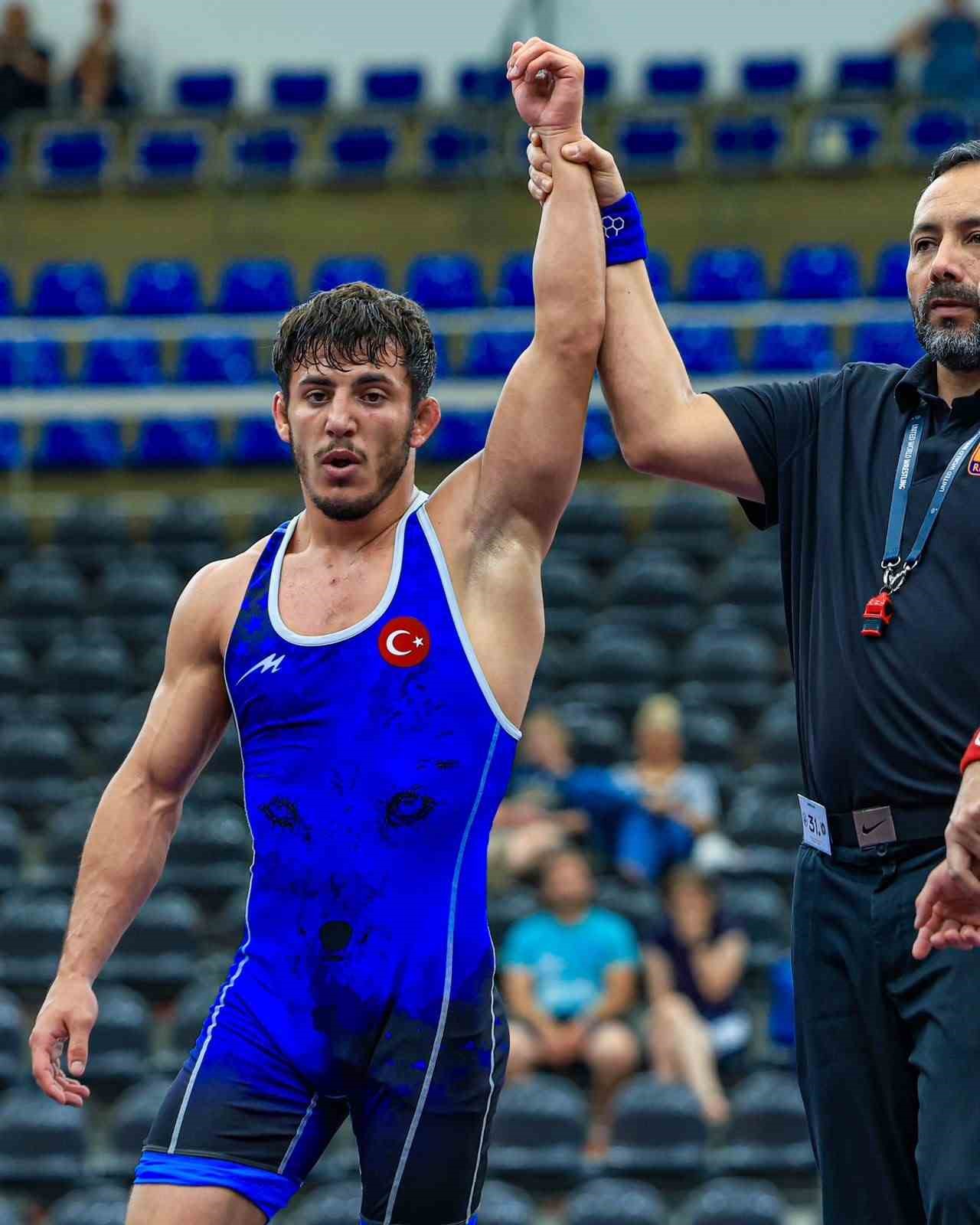 tolga ozbekten gumus alperen atardan bronz madalya 4 PPbmVKwk