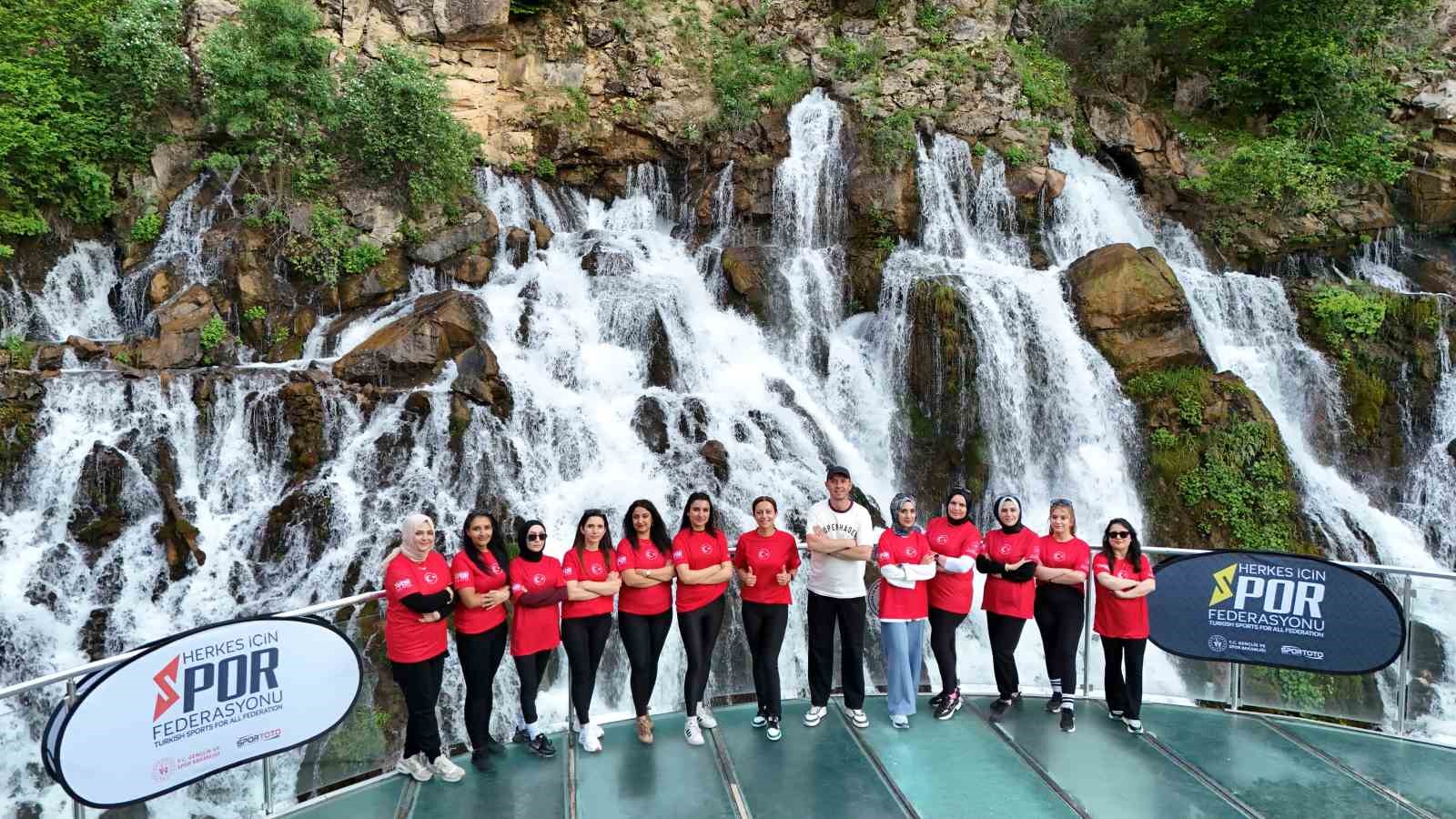 Tomara Şelalesi’nde Dünya Yoga Günü etkinliği 4 tomara selalesinde dunya yoga gunu etkinligi 0 rMFLZTrV
