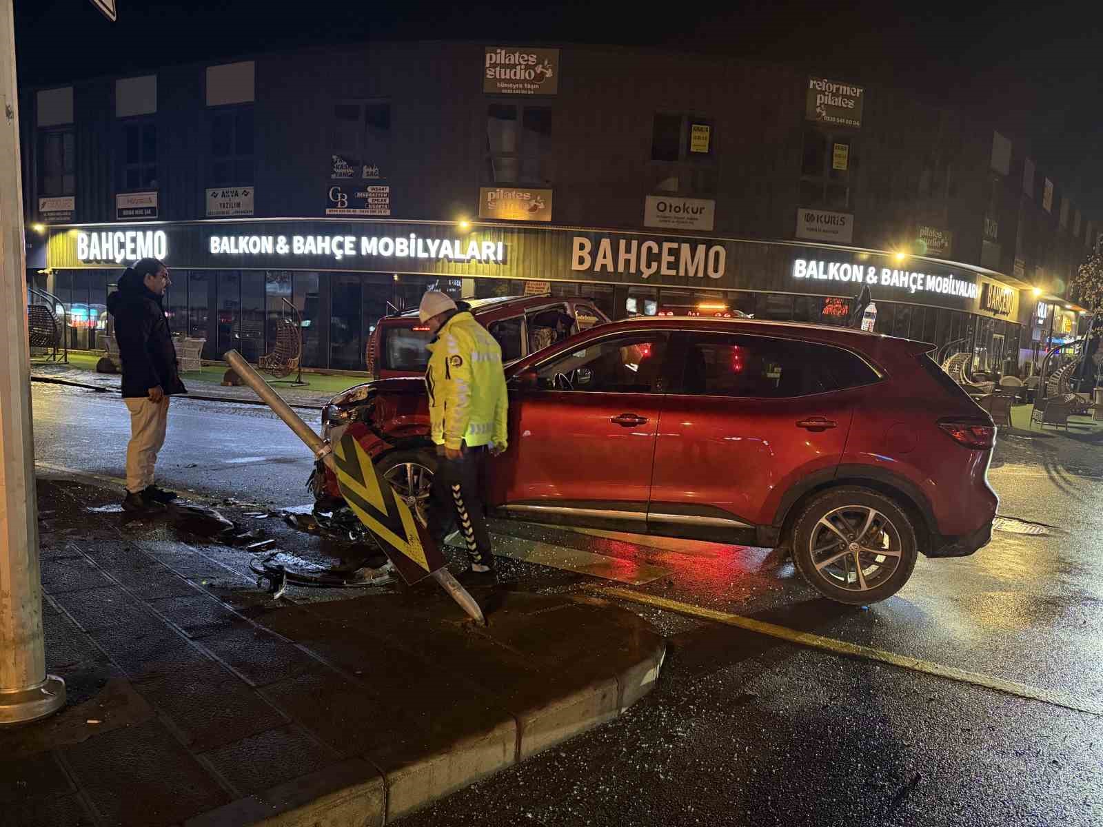 toplu tasima araci ile suv tarzi arac carpisti 5 yarali 1 1raIrWVP