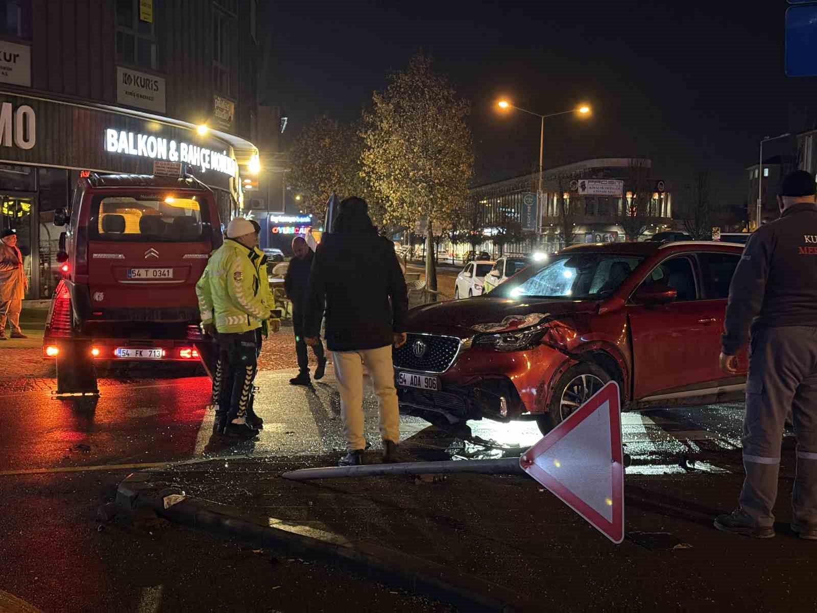 toplu tasima araci ile suv tarzi arac carpisti 5 yarali 4 ieGECZdI