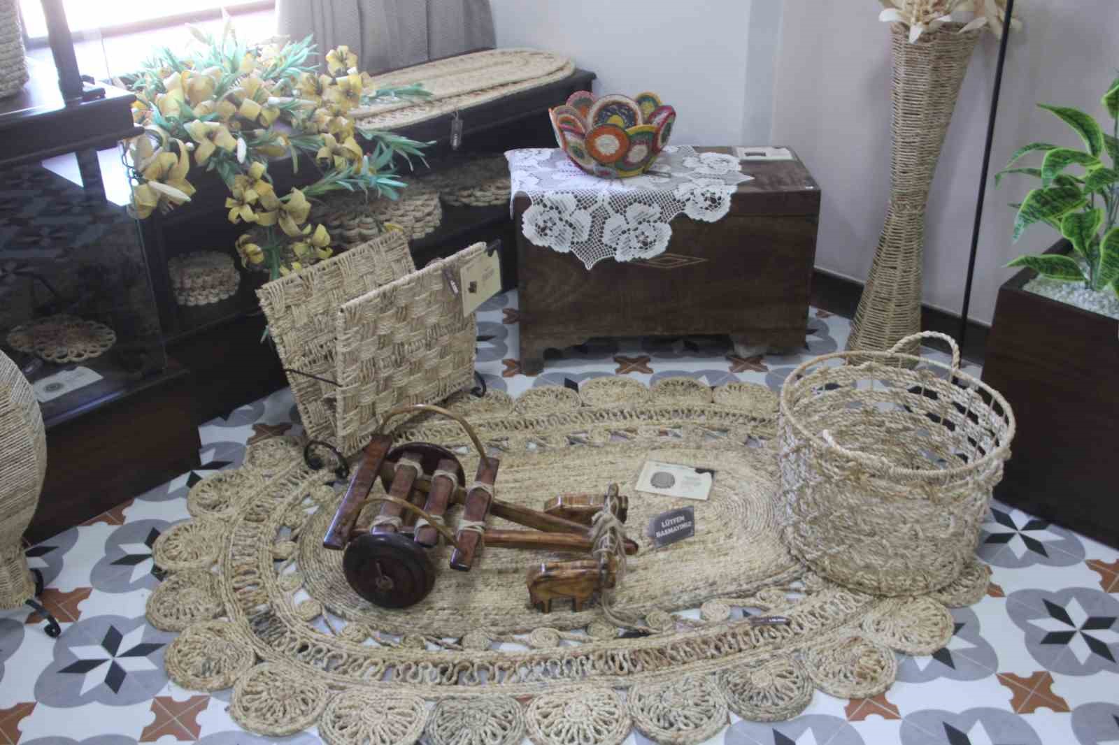 topraktan gelen miras tasarimla bulustu misir kabugu kadinlarin elinde hayat buluyor 12