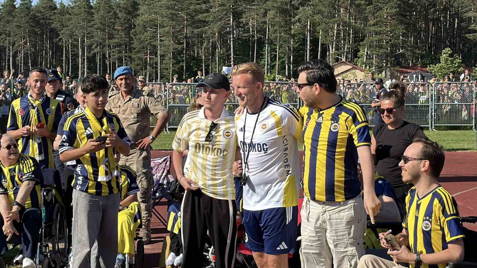 topuk yaylasinda sari lacivert cosku fenerbahceyi 20 bin taraftar yalniz birakmadi 1 GAAMikcA