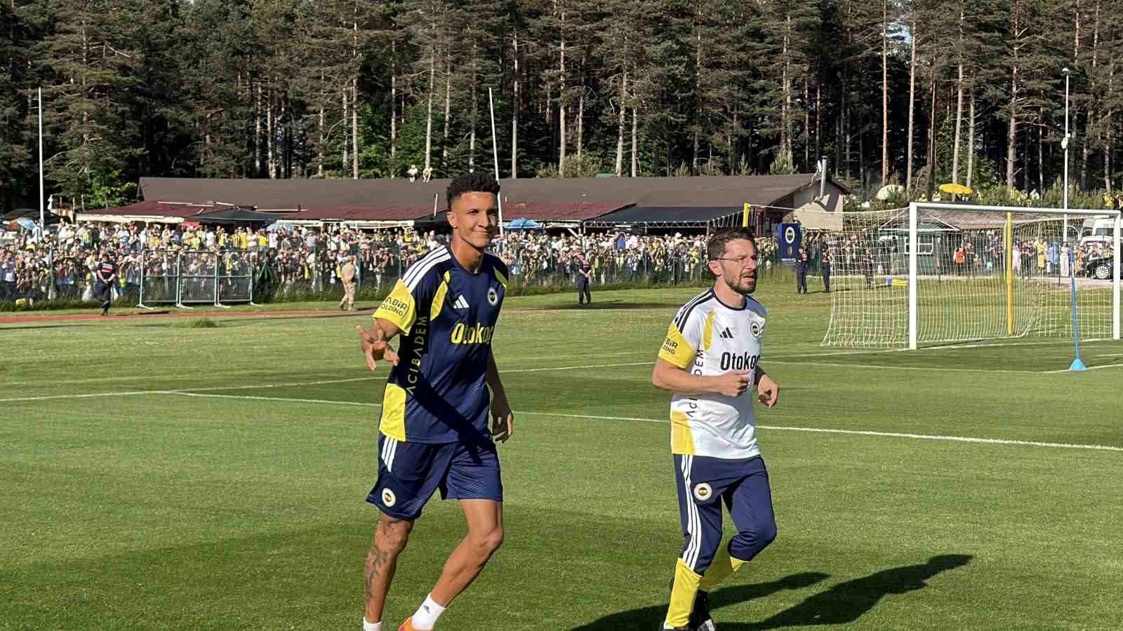topuk yaylasinda sari lacivert cosku fenerbahceyi 20 bin taraftar yalniz birakmadi 11 5h1FMEpi
