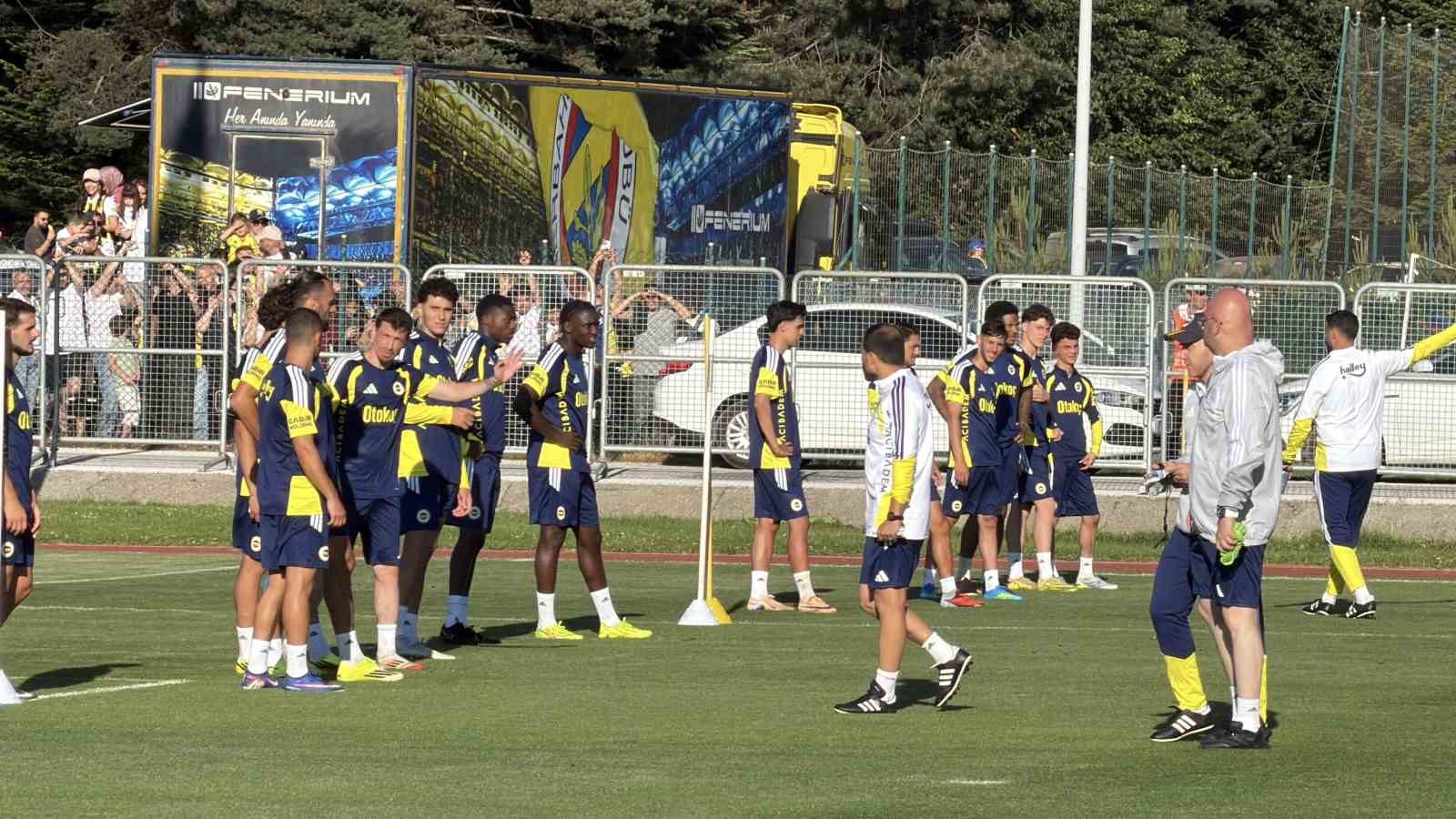 topuk yaylasinda sari lacivert cosku fenerbahceyi 20 bin taraftar yalniz birakmadi 16