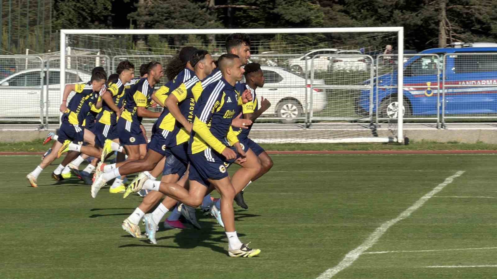 topuk yaylasinda sari lacivert cosku fenerbahceyi 20 bin taraftar yalniz birakmadi 18 hsIhwLG3