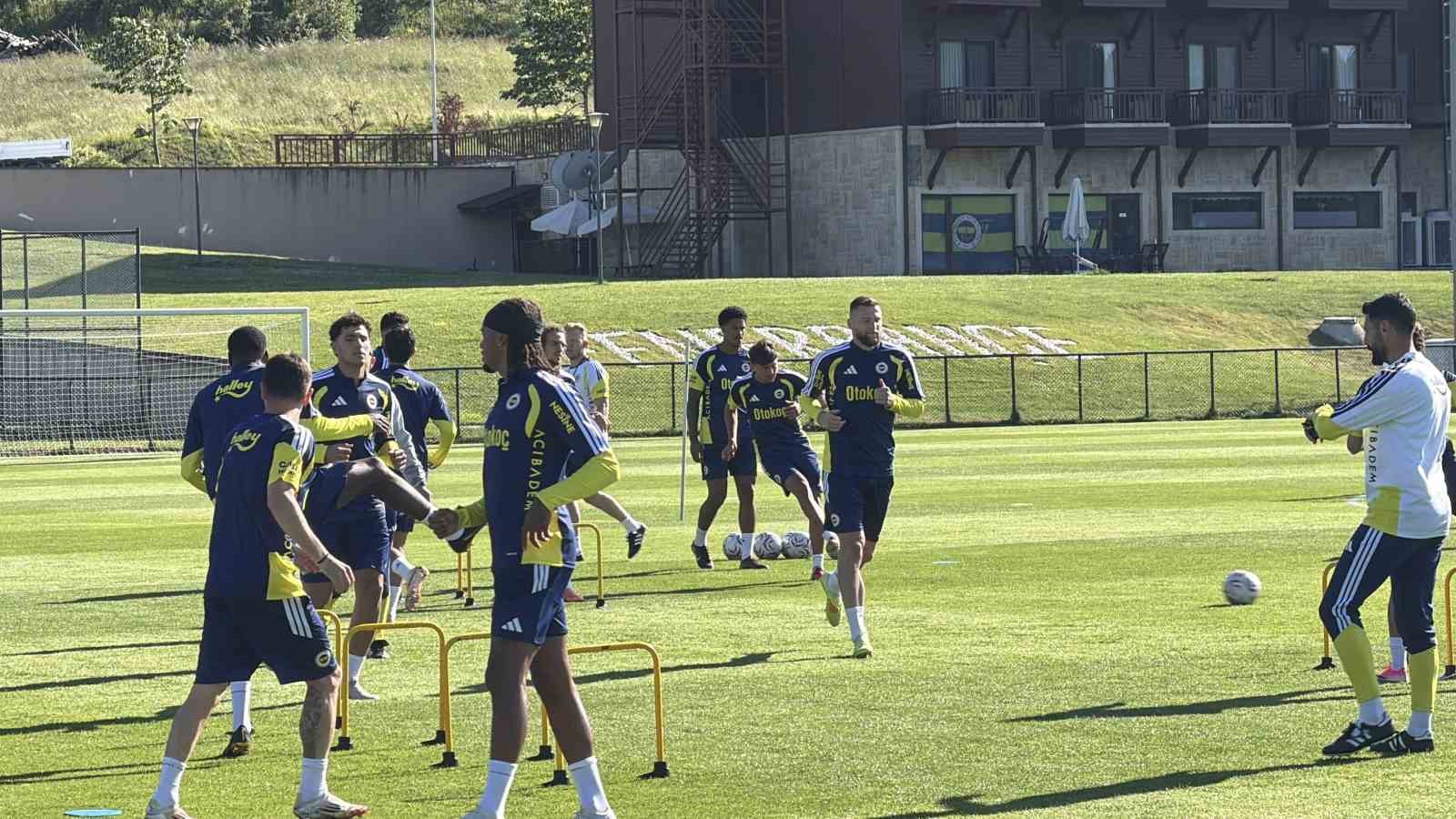topuk yaylasinda sari lacivert cosku fenerbahceyi 20 bin taraftar yalniz birakmadi 4 BBn6mYUs