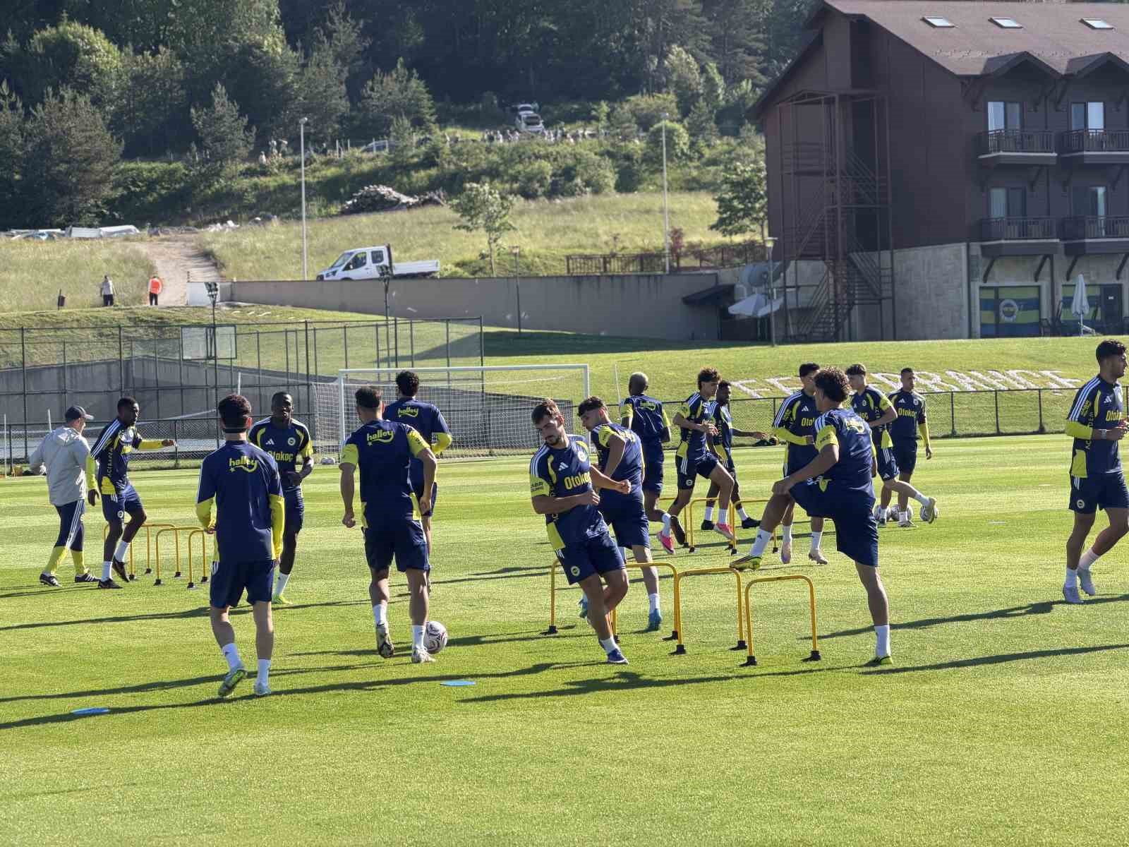 topuk yaylasinda sari lacivert cosku fenerbahceyi 20 bin taraftar yalniz birakmadi 5