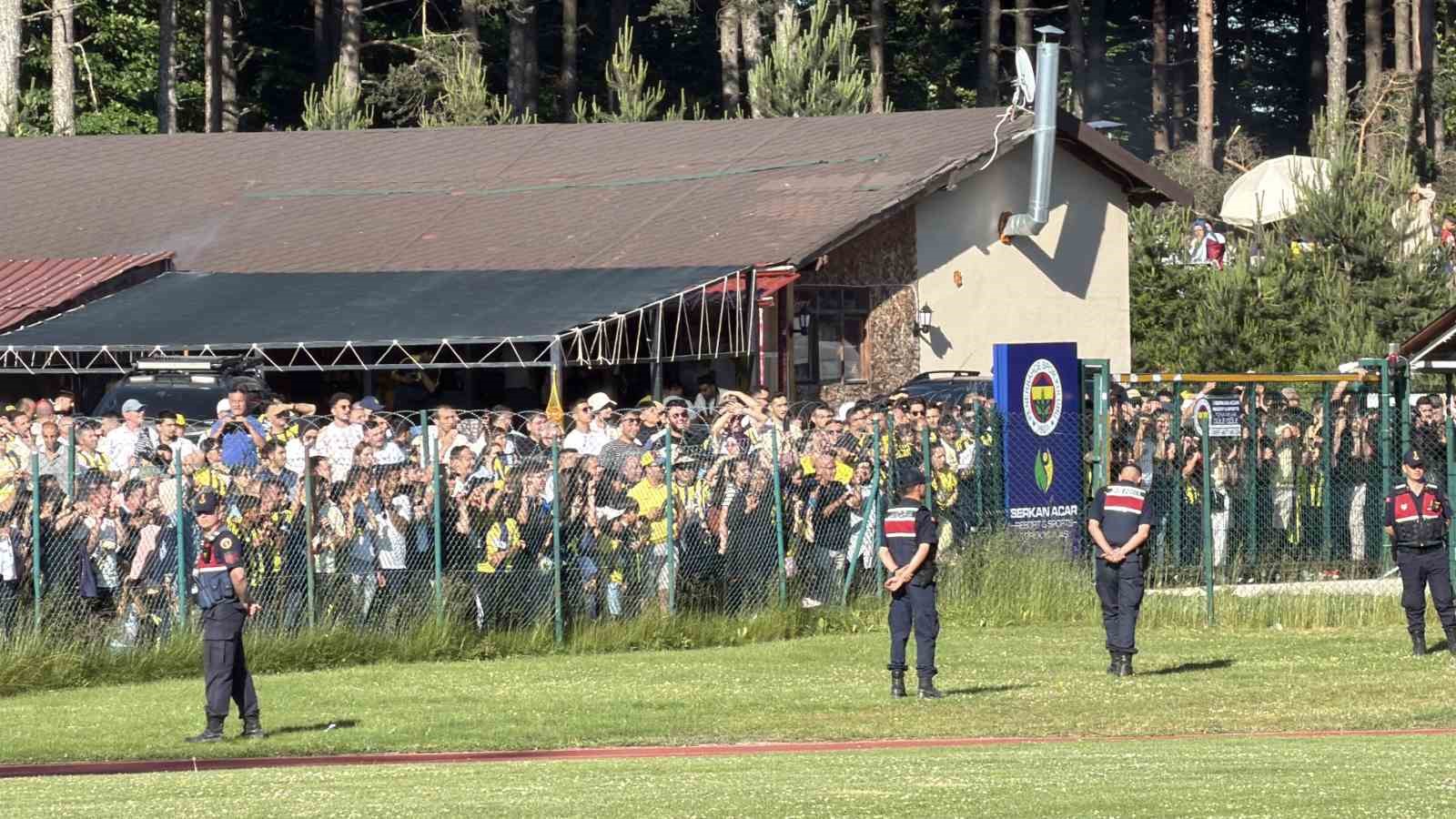 topuk yaylasinda sari lacivert cosku fenerbahceyi 20 bin taraftar yalniz birakmadi 9 SFrwyKIB
