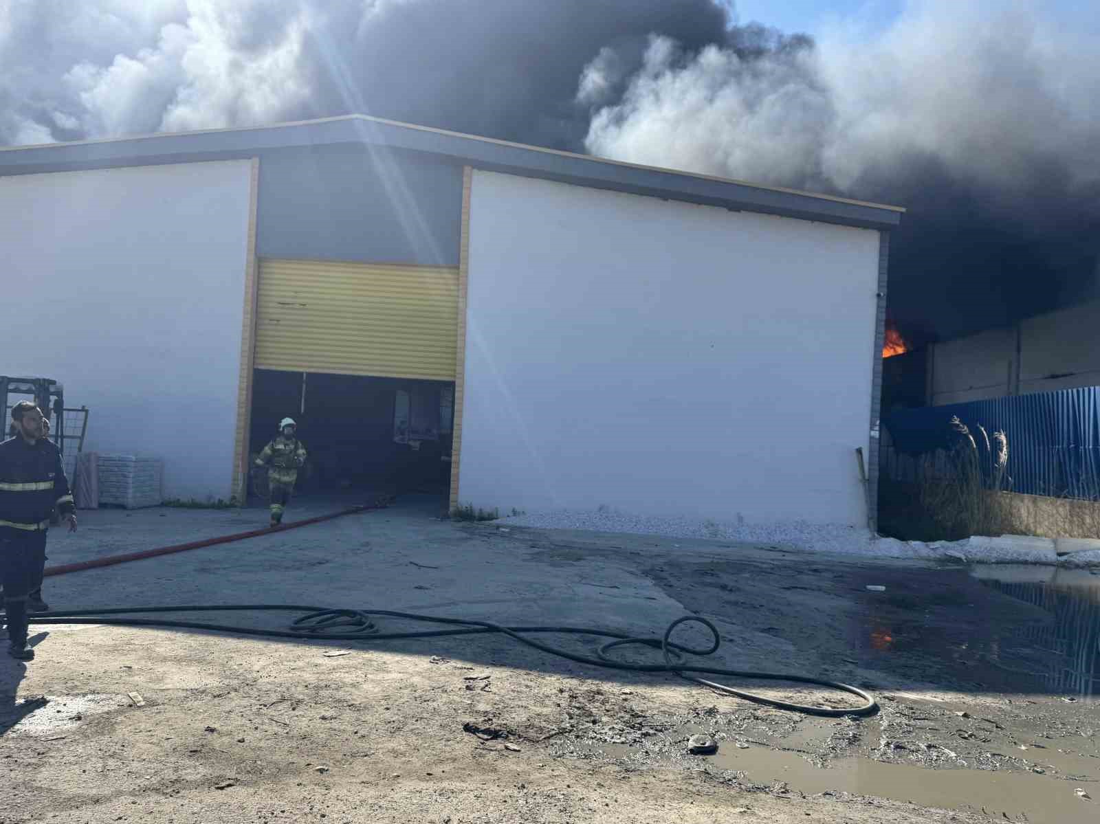 torbalidaki fabrika yangini sonduruldu 2 D24CmI8s