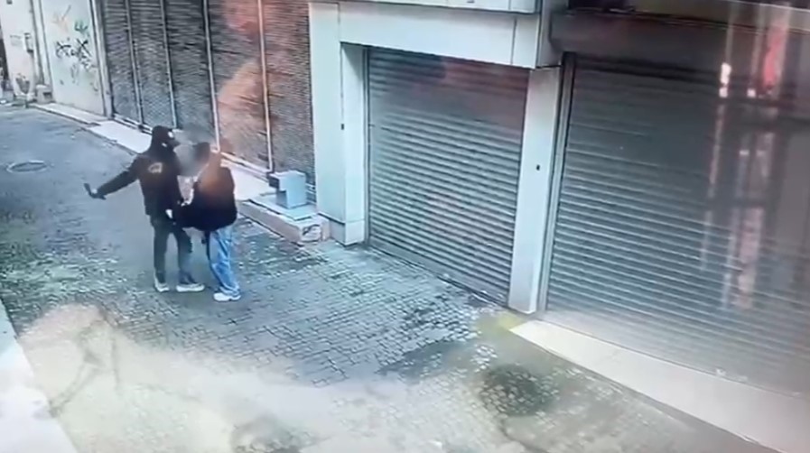 tornavidali kar maskeli gaspci kamerada 1 UcWYlNEC